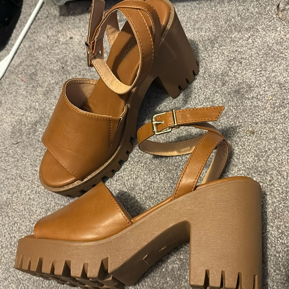 Platform Sandal 6